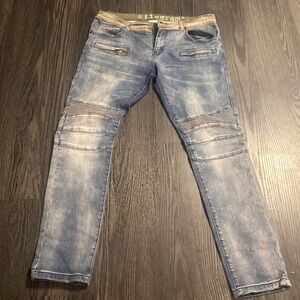 🍍KILOGRAM JEANS🍍SIZE 36🍍BUTTON MISSING 🍍